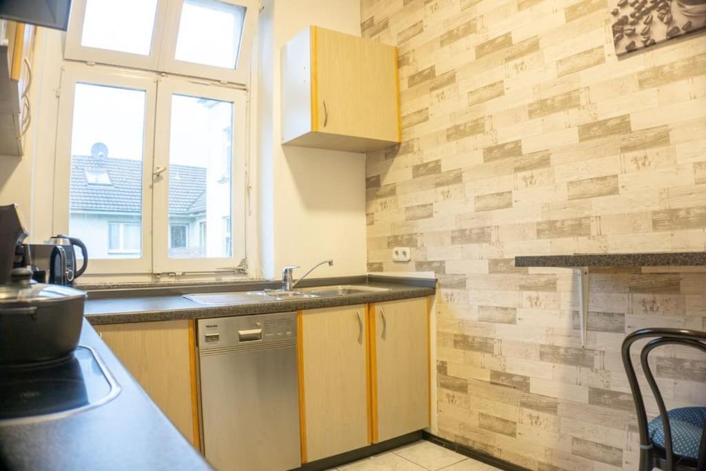 Apartment In Wuppertal - Charmante 3-Zimmer-Oase Mit Kamin Und Badewanne Exterior foto