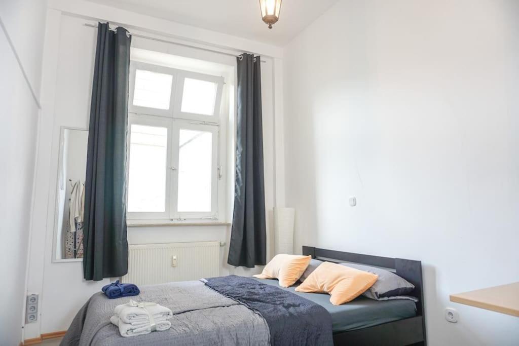Apartment In Wuppertal - Charmante 3-Zimmer-Oase Mit Kamin Und Badewanne Exterior foto